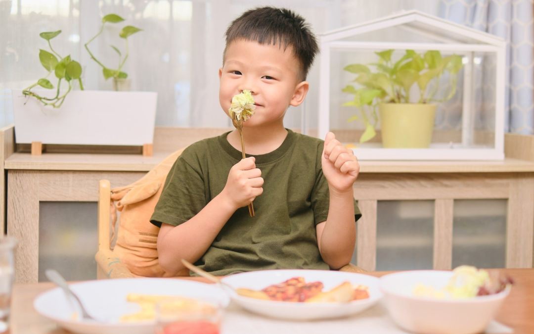 ‘Nuôi dưỡng đề kháng’ cho trẻ – hiểu đúng để không làm sai