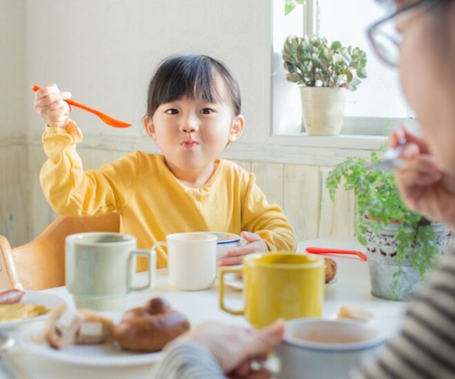 Trẻ cả năm không ốm chẳng phải do bẩm sinh, mà nhờ chiến lược dinh dưỡng có chủ đích của mẹ khéo
