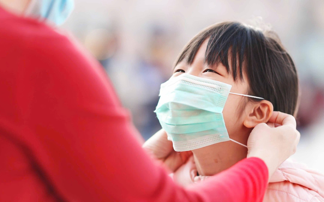 Tay chân miệng gia tăng khi giao mùa, làm gì để phòng bệnh cho trẻ?