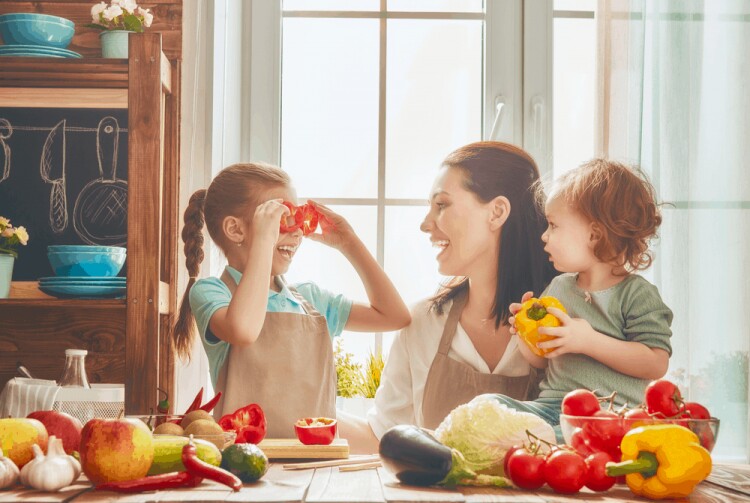 Chăm sóc con kỹ lưỡng trong hè vẫn không “thoát” ốm vặt, bác sĩ chỉ sai lầm thường gặp mà bố mẹ hay mắc phải 