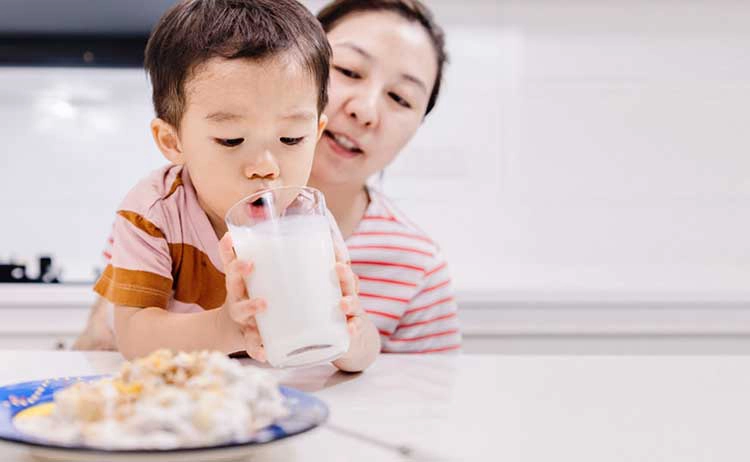 5 lý do khiến trẻ dễ ốm vặt trong hè và 3 cách chủ động giúp mẹ tăng đề kháng cho trẻ