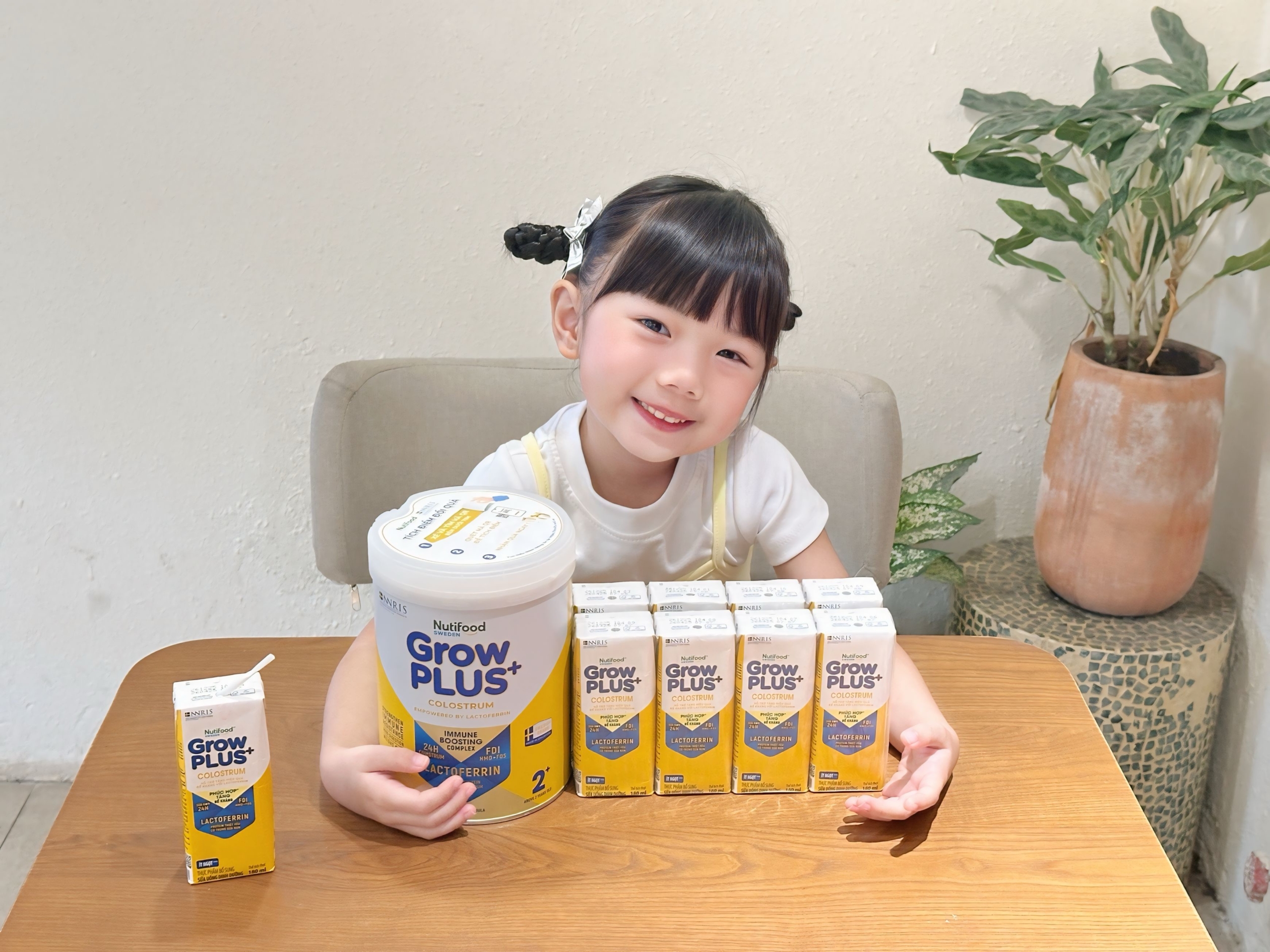 Bổ sung Lactoferrin cho trẻ thông qua sữa công thức giàu Lactoferrin.