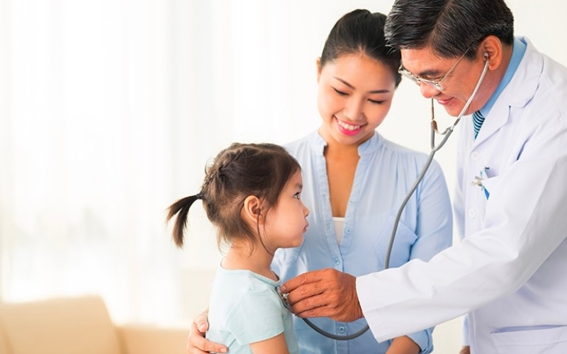 Khi được khám và tư vấn kịp thời, trẻ sẽ được điều trị đúng cách, giúp hạn chế biến chứng, rút ngắn thời gian hồi phục và duy trì sức khỏe ổn định.