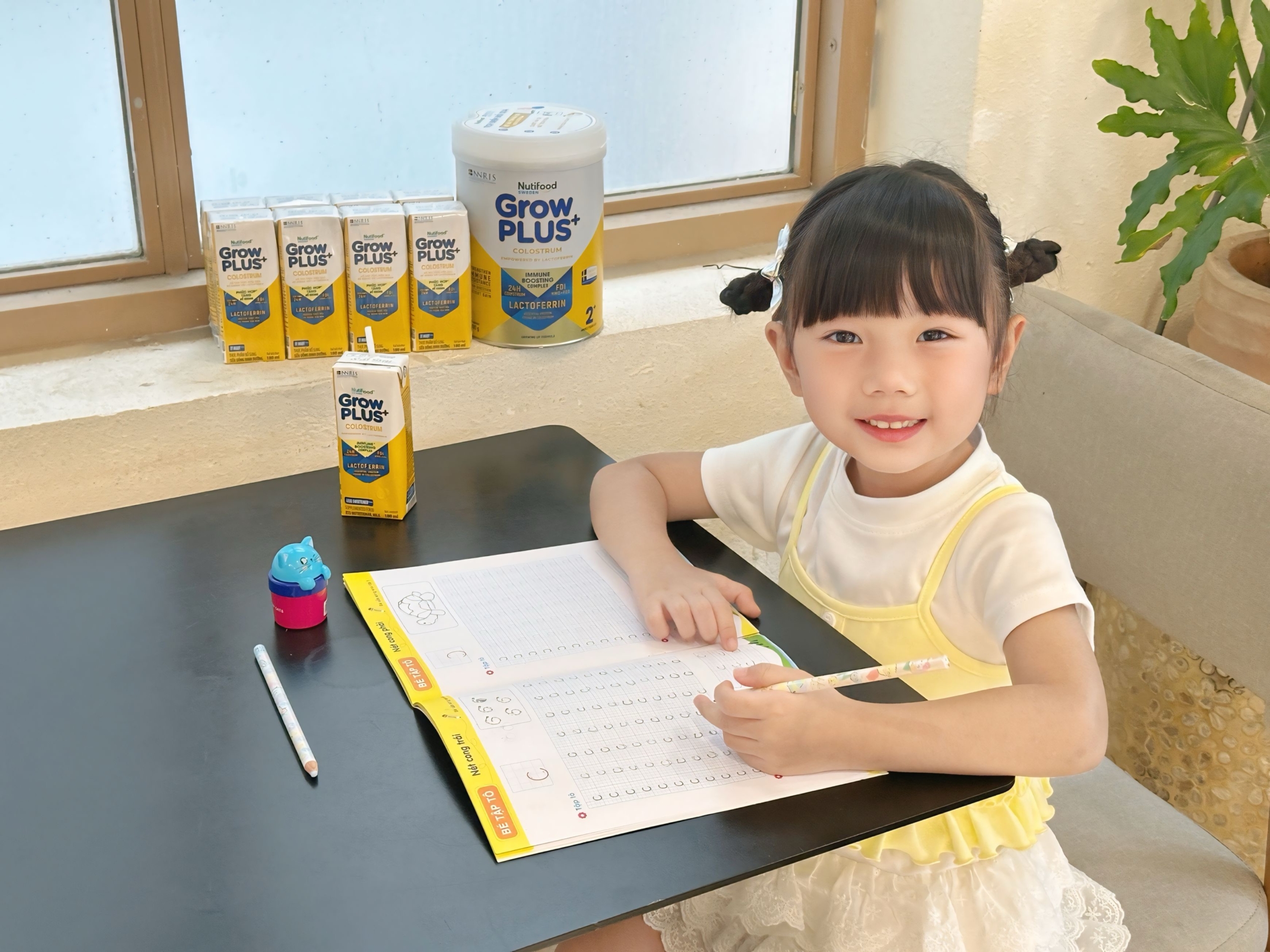 Bổ sung sữa công thức chứa Lactoferrin, Sữa non 24h và công thức FDI giúp tăng sức đề kháng, hỗ trợ hấp thu tốt và giảm các vấn đề tiêu hóa – hô hấp.